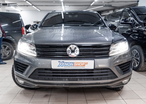 Замена ламп ближнего света Volkswagen Touareg FL