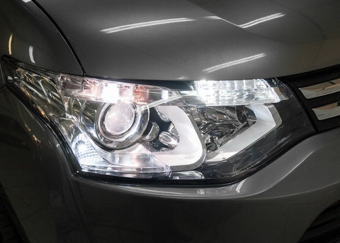 Установка светодиодных ламп на Mitsubishi Outlander 3 + установка LED поворотников с ДХО