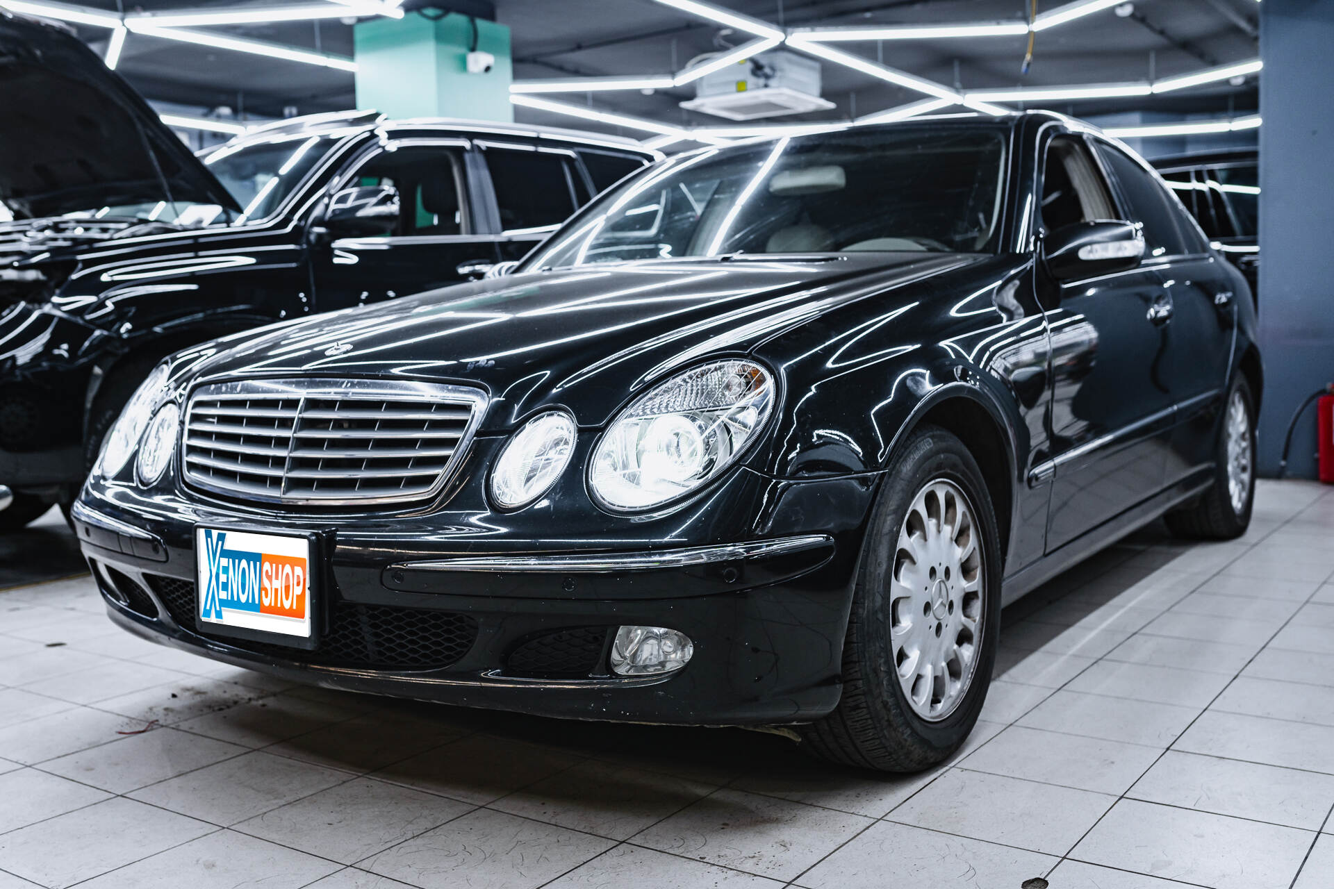 Замена линз и стекол фар Mercedes-Benz E W211 (2003)