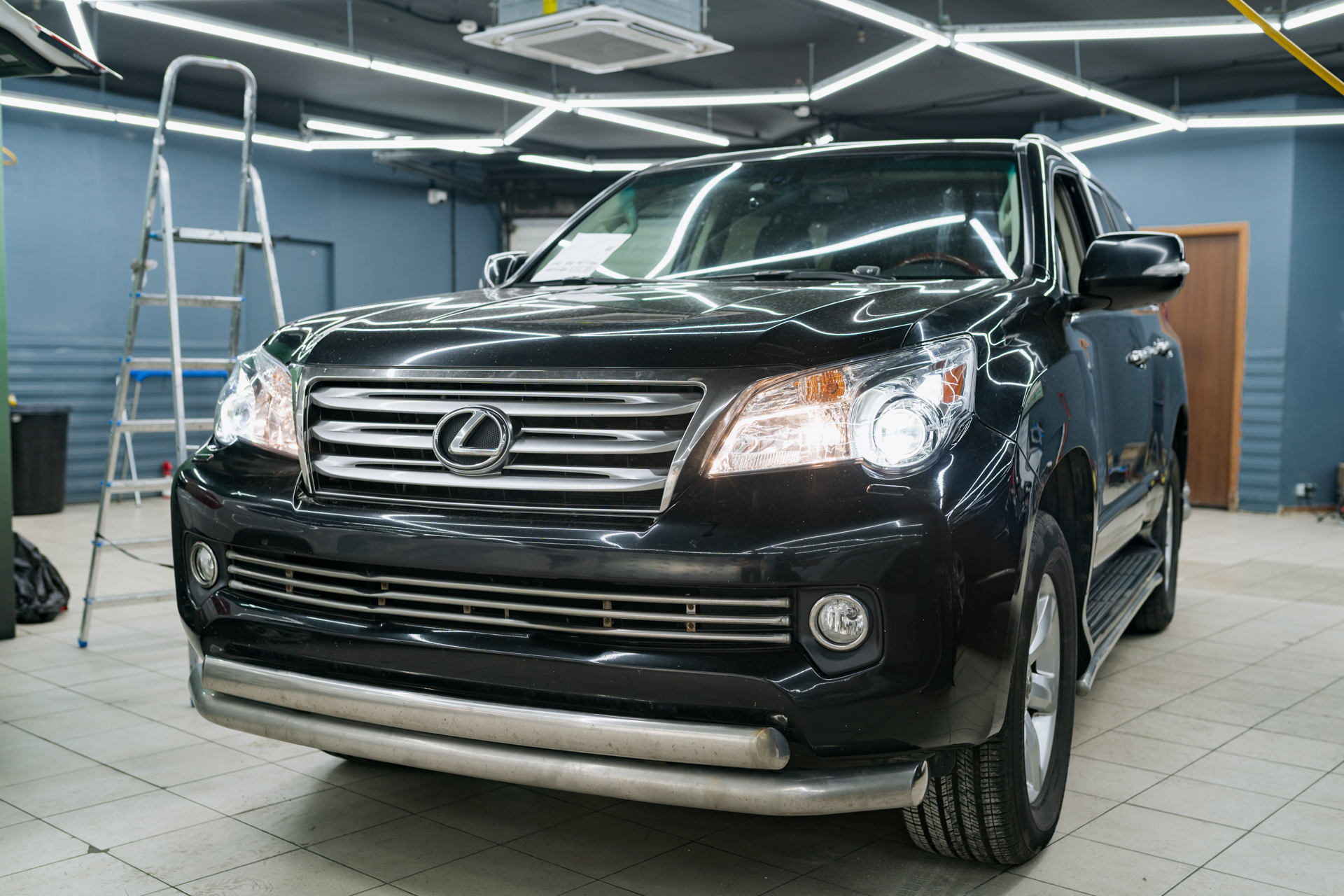 Замена линз и стекол фар Lexus GX450 (2011)