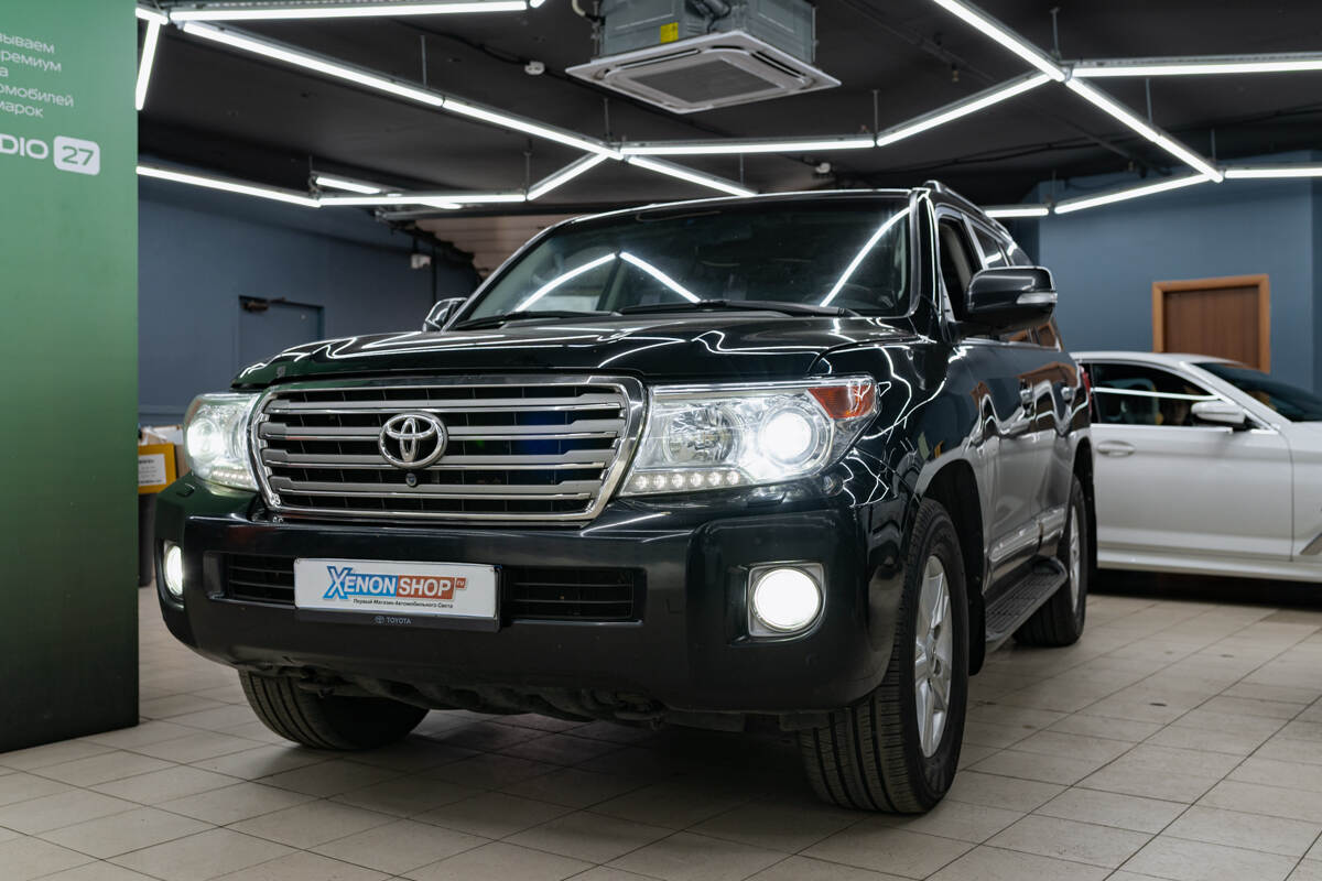 Замена линз Toyota Land Cruiser 200 на светодиодные модули
