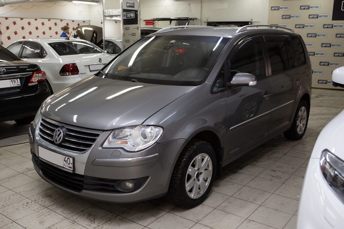 Volkswagen touran как поменять лампочку Замена нештатного ксенона Фольксваген Тоуран (Volkswagen Touran) на LED-лампы - 