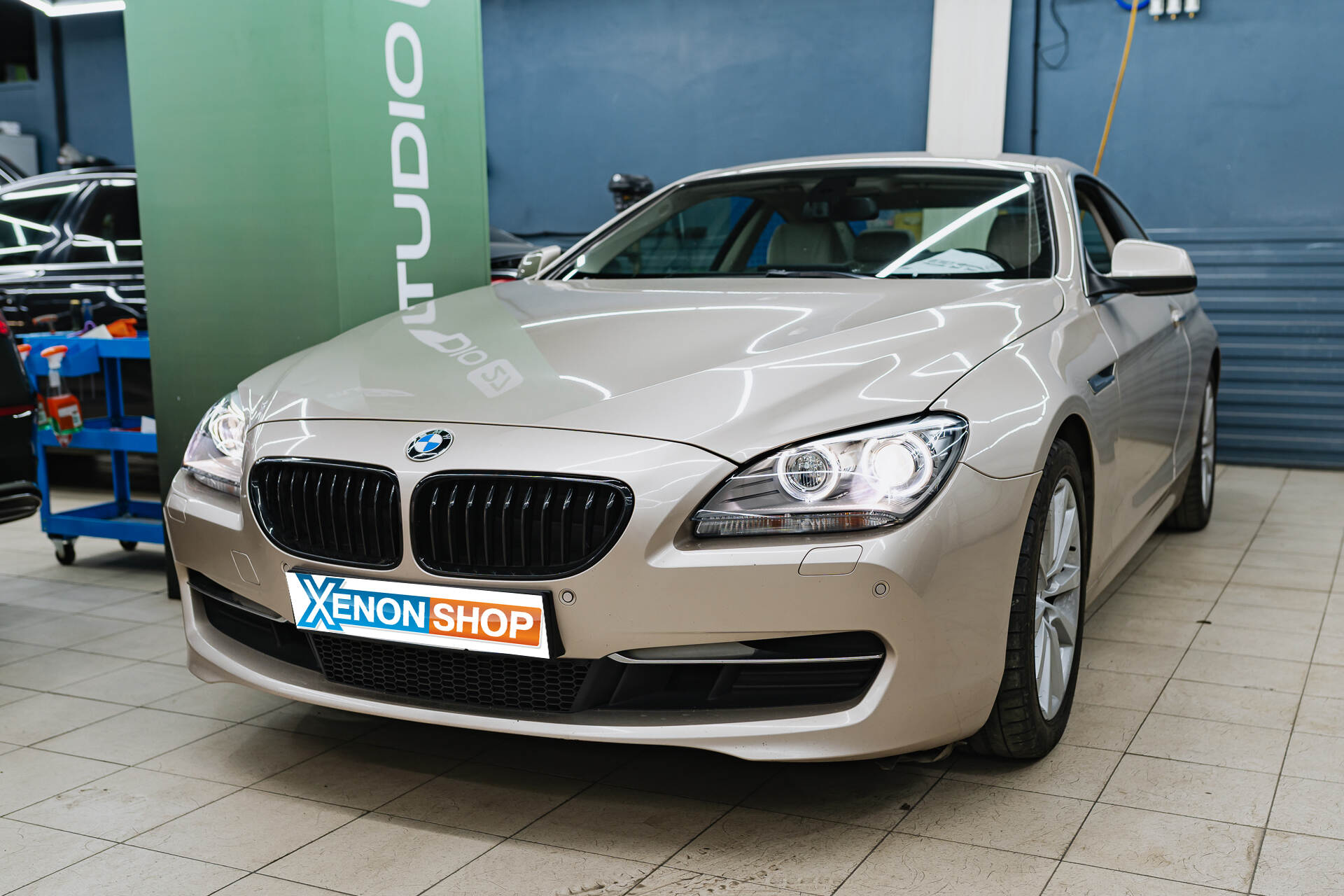 Замена стекол фар BMW 6 F13 (2011)
