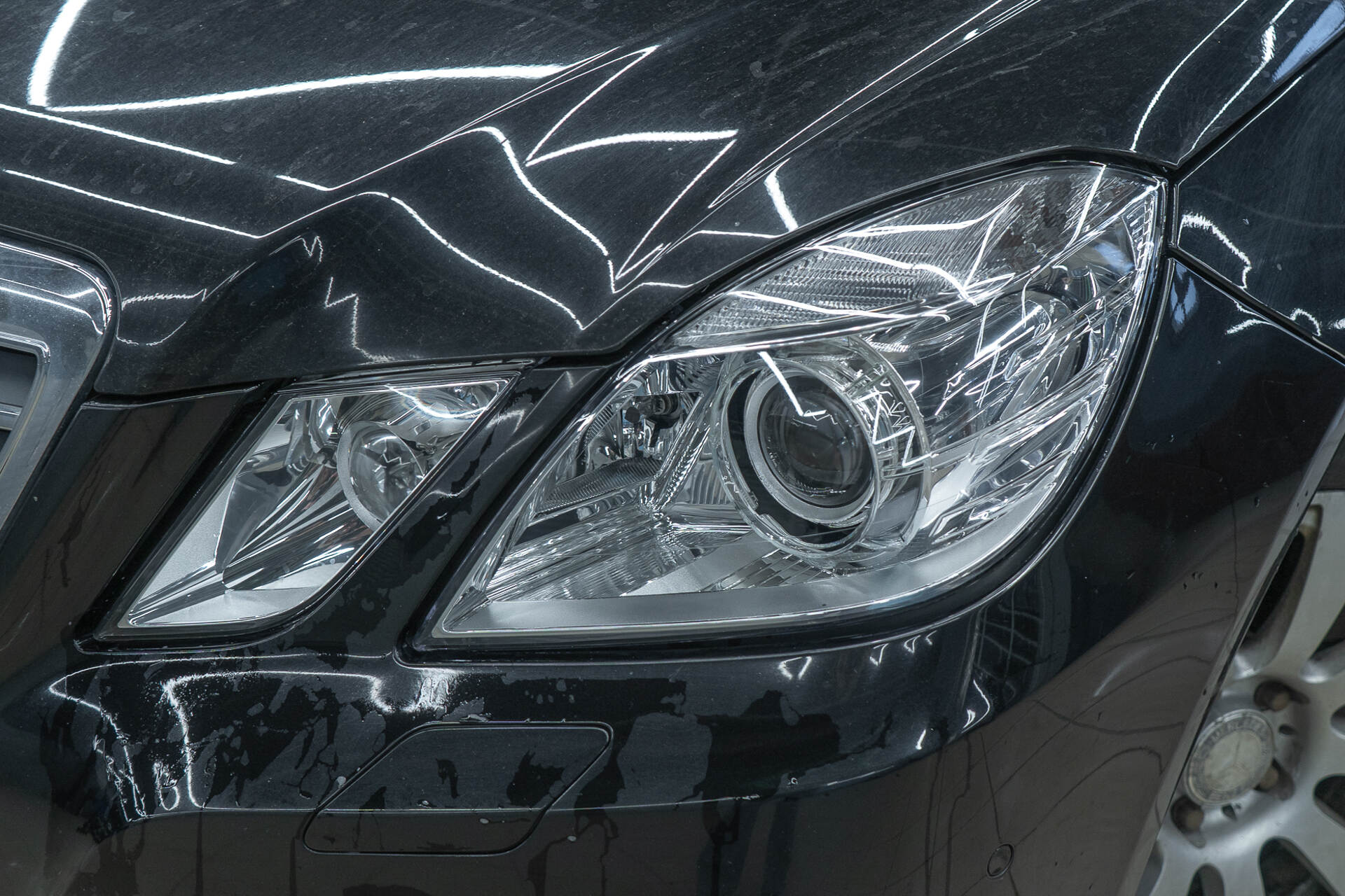 Устранение запотевания левой фары Mercedes-Benz S W221