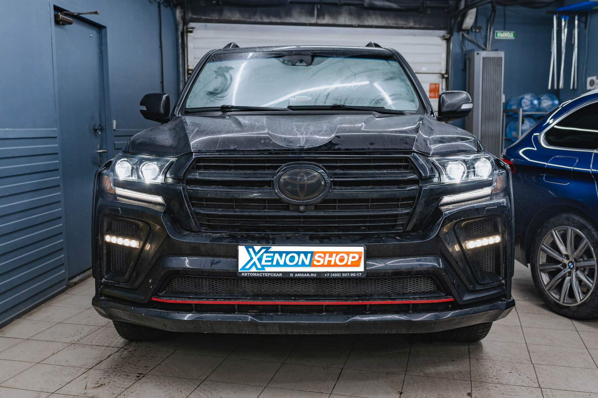 Установка квадробилед в фары Toyota Land Cruiser 200