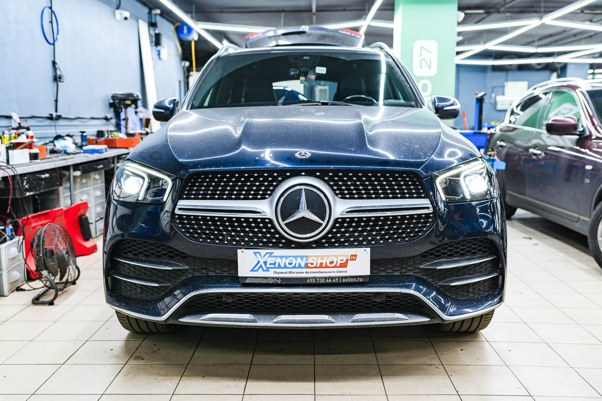 Замена стекла правой фары Mercedes-Benz GLE W167 (2019)