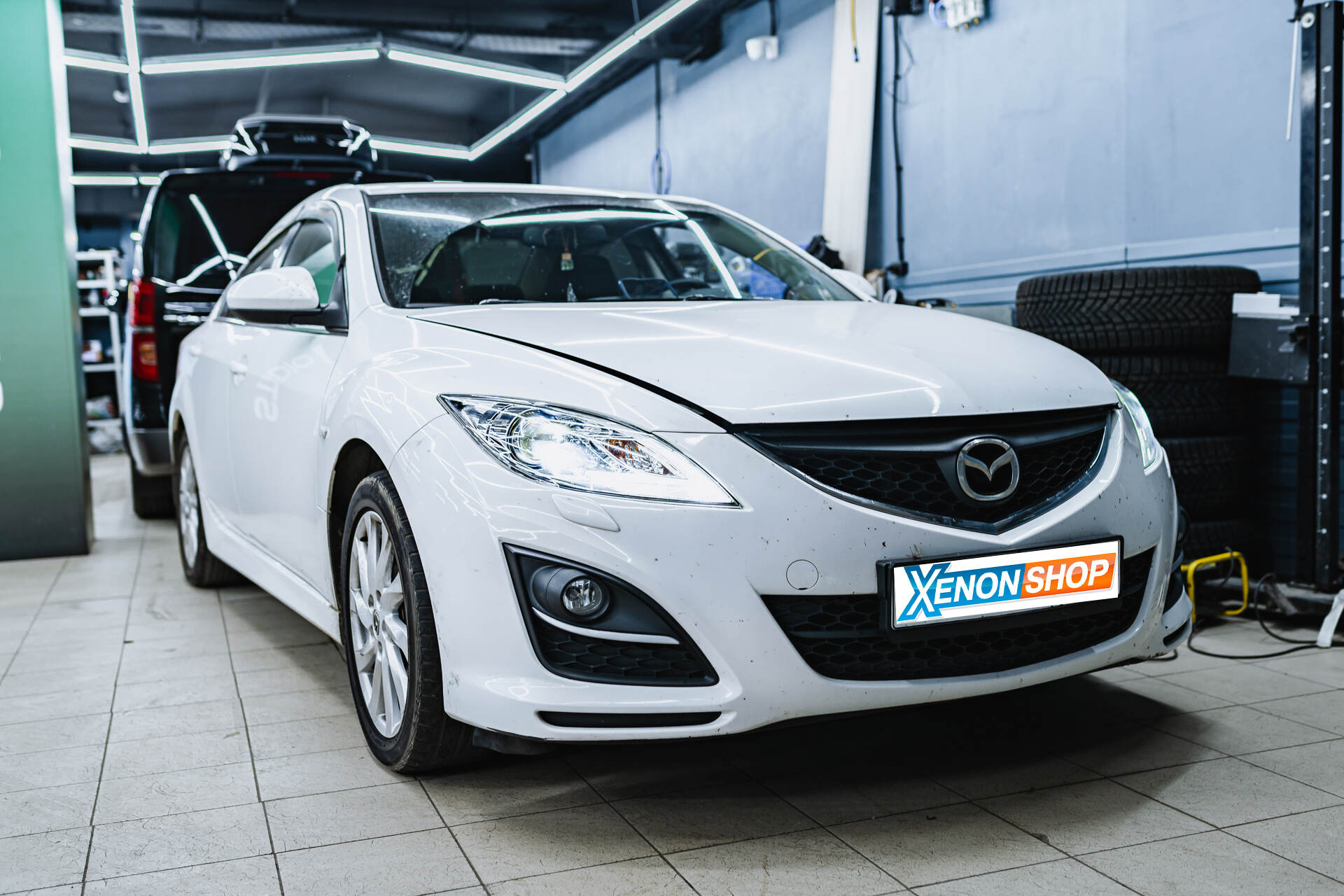 Замена штатных линз Mazda 6 на светодиодные модули