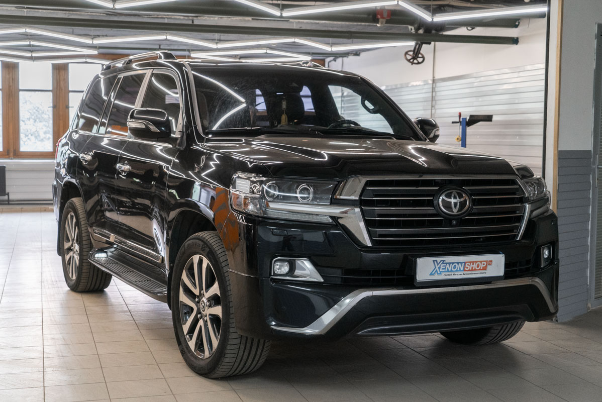 Устранение запотевания фары Toyota Land Cruiser 200 (2016)