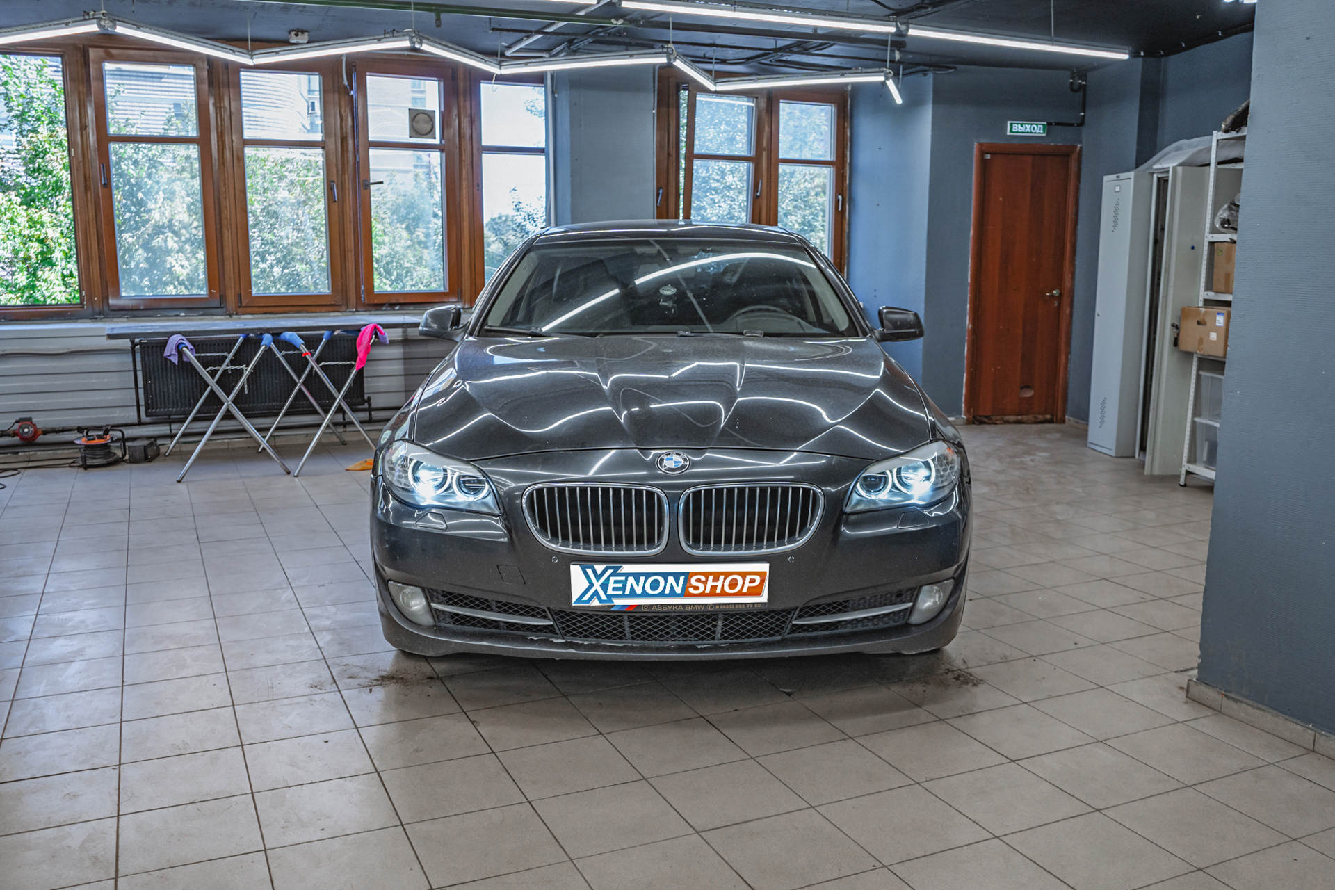 Замена штатных линз BMW F10 на LED-модули