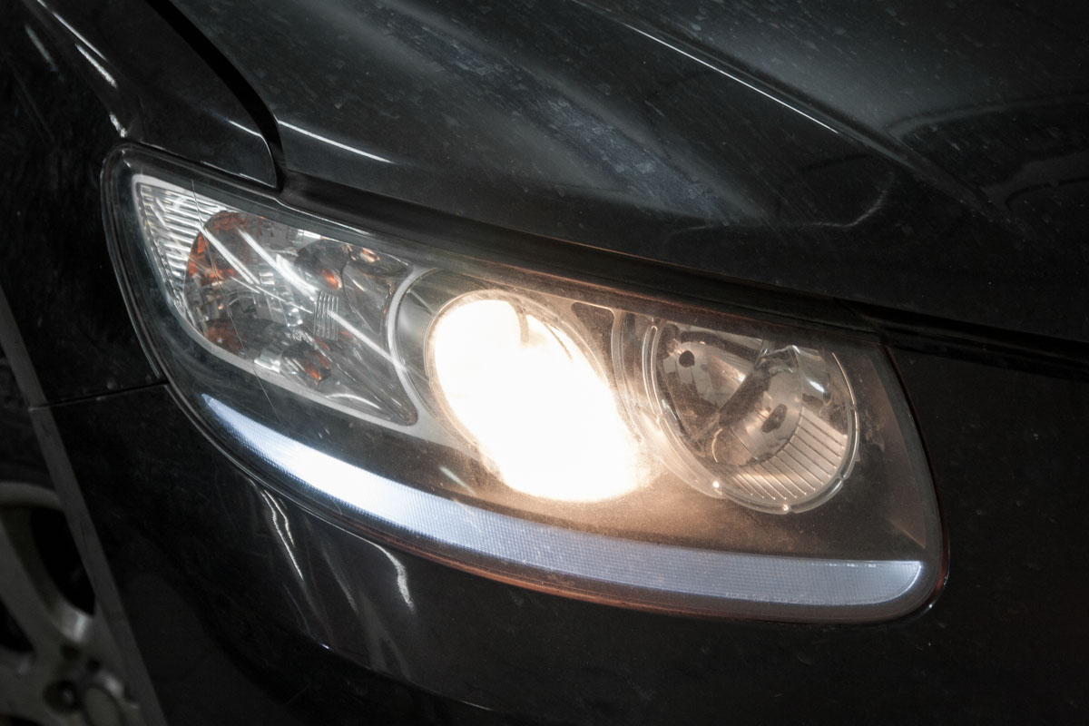 Галоген на фару Санта Фе Хундай. Хендай Санта Фе 4 Дальний свет ксенон. Hyundai Santa Fe 3 штатный светодиодный Ближний свет фар. Santa Fe 2015 лампы диодные Ближний.