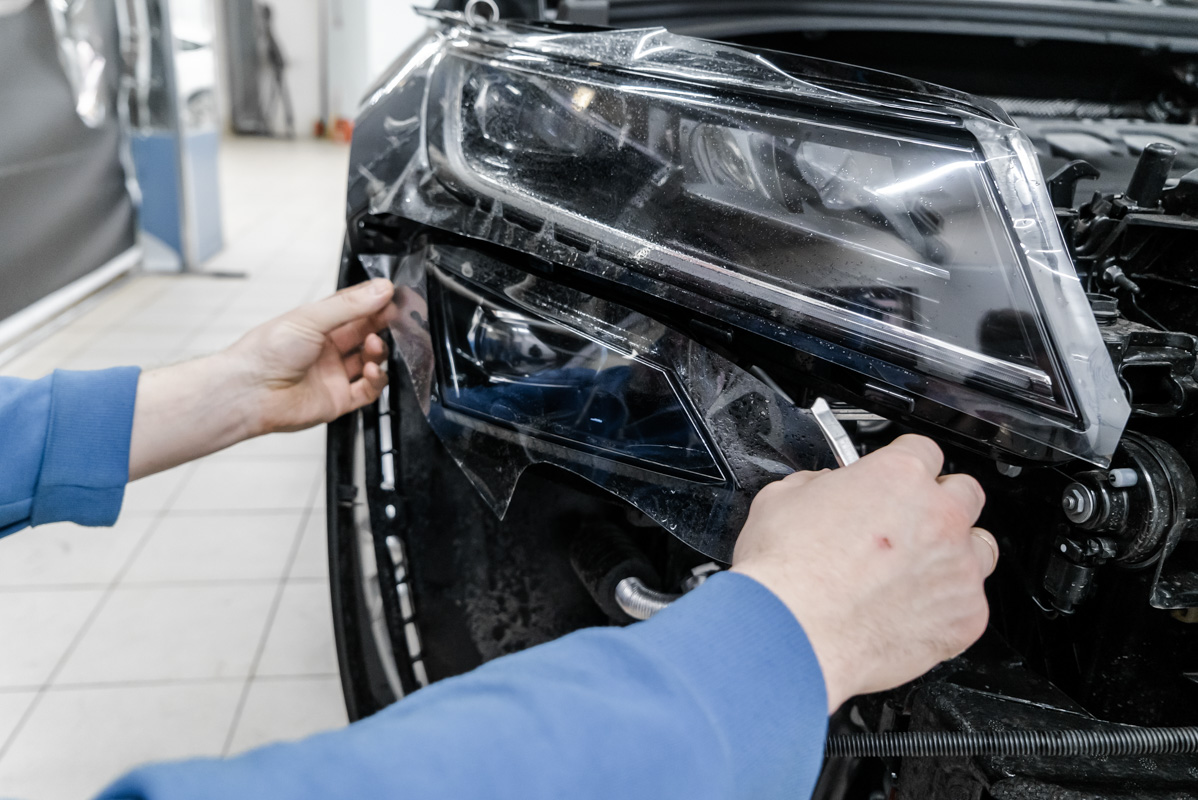 Как снять фары шкода кодиак Антигравийная бронь фар Шкода Кодиак (Skoda Kodiaq) - Установка КсенонШоп в Моск