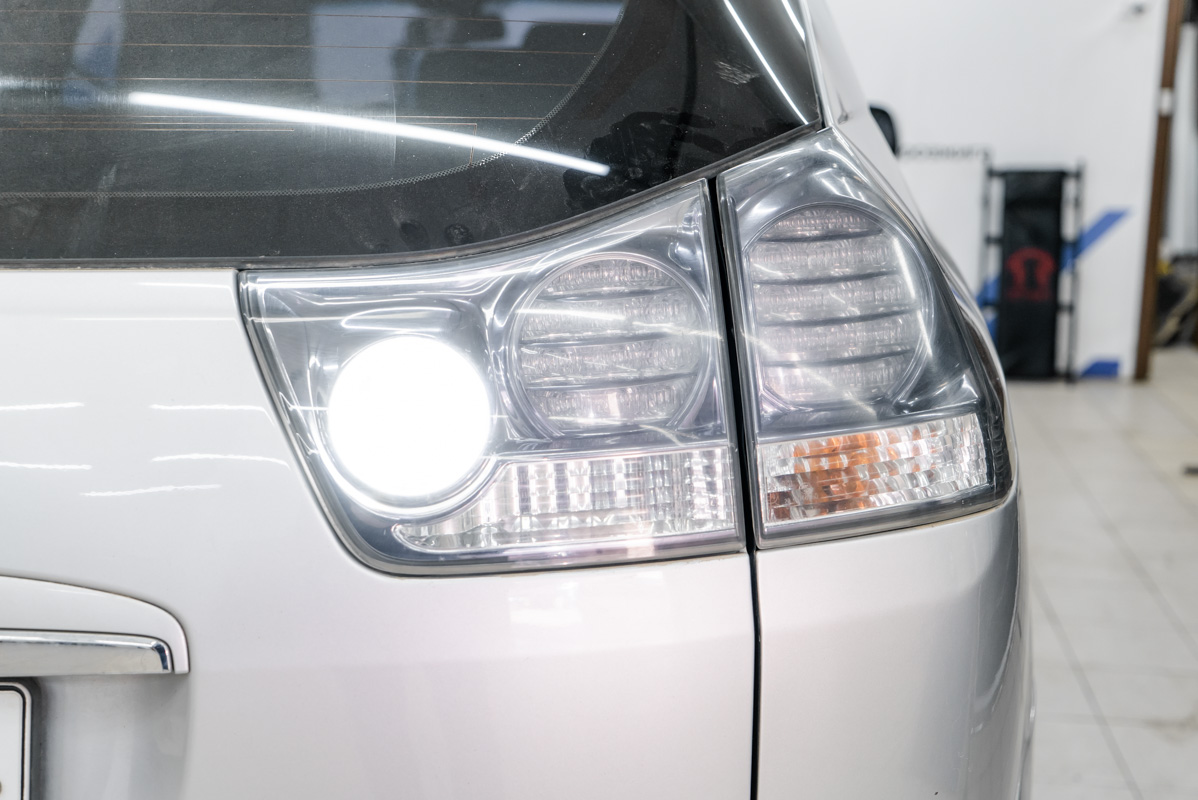 ремкомплект фары мерседес w213. регулировка фар лексус 570 2008 года. Lexus is300 2001. лексус 570 бесконтактный мойка. адаптация фар.