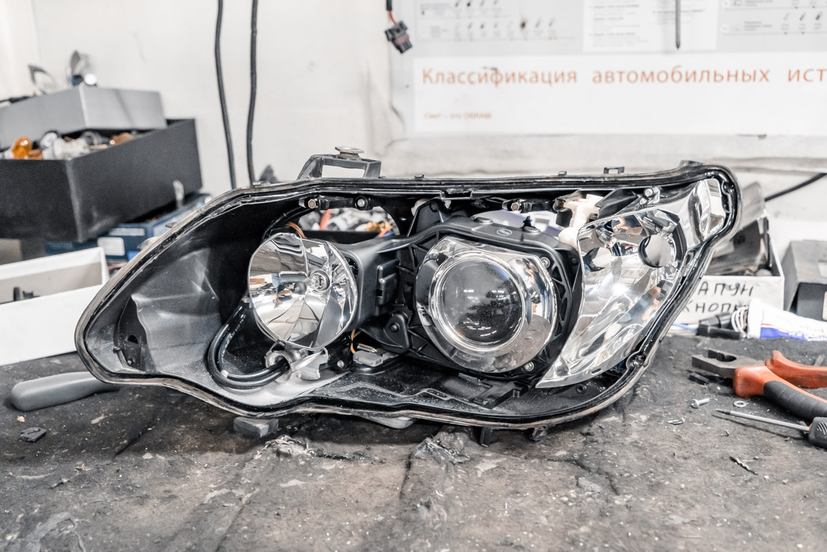 Как разобрать фару е60 Замена стекла фары БМВ Е60 (BMW E60) - Установка КсенонШоп в Москве