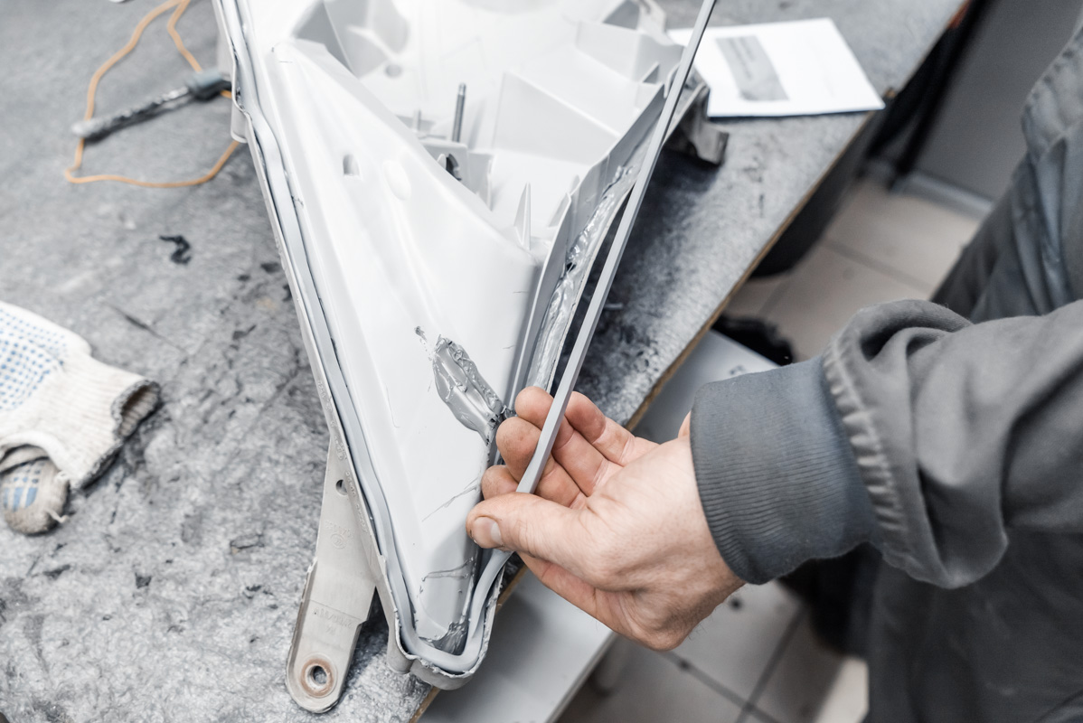 замена стекла прадо 120