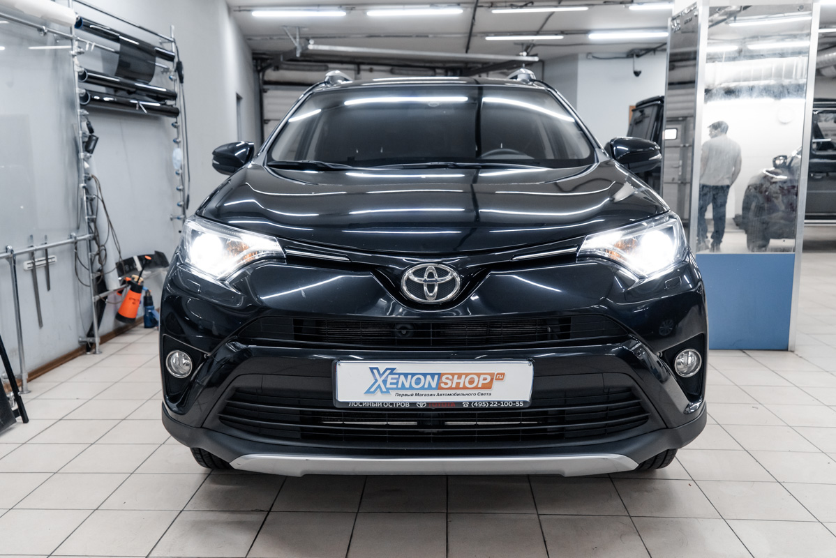 Свет тойота рав 4. Лампы передних фар Toyota RAV 4. Toyota rav4 2017 фара.