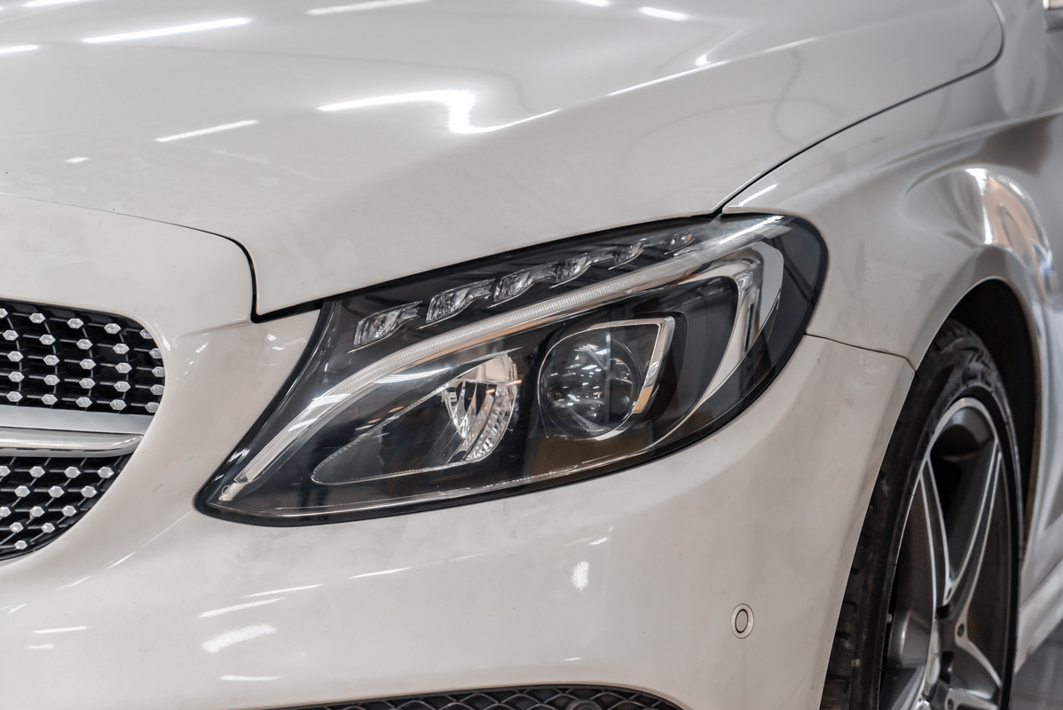 Корпус фары w204