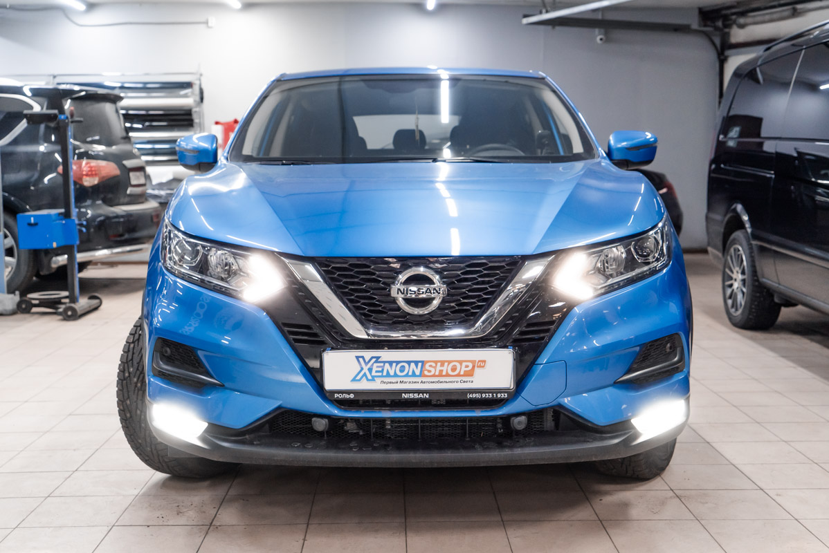 Установка в ПТФ Nissan Qashqai / Ниссан Кашкай светодиодных ламп